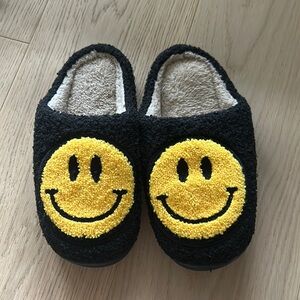 Teddy Smiley Face Slippers